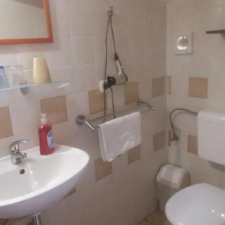 Suran 2 3* Ровинь