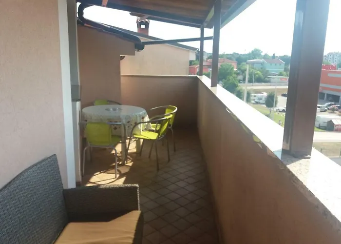 Πανσιόν Suran 2 Ρόβινι